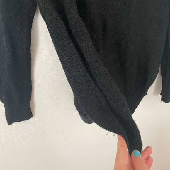 Gap Size M Crewneck Black Sweater - Picture 5 of 8